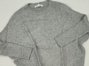 czarna sukienka i szary sweter: Sweter damski, rozmiar One size — 1