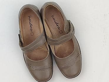 biale trampki mustang: Półbuty damskie, rozmiar 40 — 1