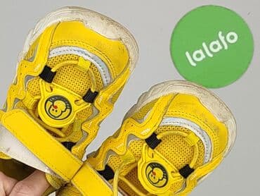 rajstopy czerwone: Buty sportowe 25, Używany — 5