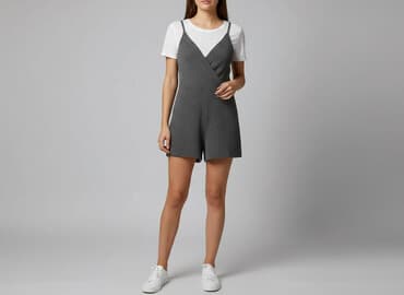 ubrania dla niskich osób: PULL&BEAR, Kombinezon damski, rozmiar M — 1