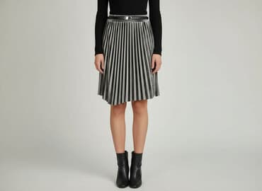 spódnice plisowane srebrne: Women`s skirt, size S — 1