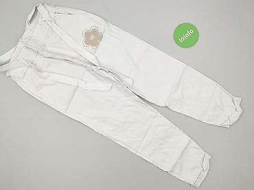 jeansy modelujące: Białe damskie spodnie z wiązaniem w pasie i aplikacją kwiatu - Krój — 2