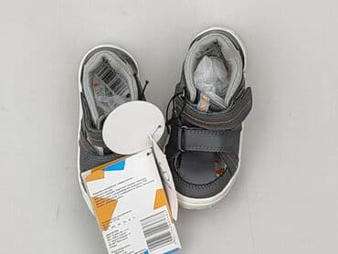 Sandals Next, 24, New