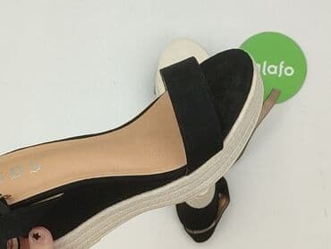 kapcie damskie na koturnie ccc: Sandały damskie, rozmiar 40 — 7