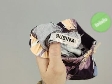 krótkie spodenki i nogi z cellulitem: Szorty damskie, M — 4