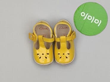 buty sizer: Baby shoes, Clarks, 19, condition - Very good — 2