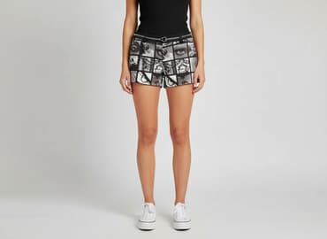 modne krótkie spodenki: Szorty damskie, rozmiar L — 1