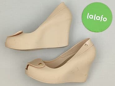 hello kitty klapki: Sandały damskie, 38 — 3