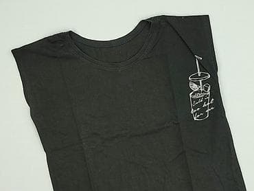 levis basic t shirty: Women`s top, size S — 1