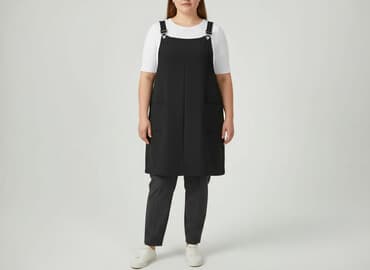 Women`s dress, size XL