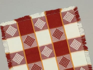 narzuta na łóżko: Serwetka 40 x 40, kolor - Czerwony, stan - Idealny — 1