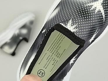 koszula patchwork: Buty sportowe 25, Używany — 6