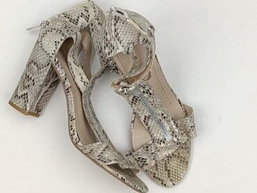 sandały na słupku i platformie ccc: Лофери та туфлі жіночі, розмір 39 — 2