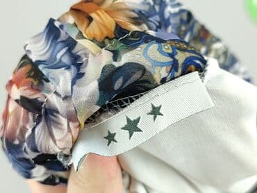 krótkie spodenki w kwiaty: Szorty damskie, rozmiar One size — 4