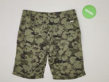 krótkie spodenki i nogi z cellulitem: Szorty damskie, rozmiar XL — 3