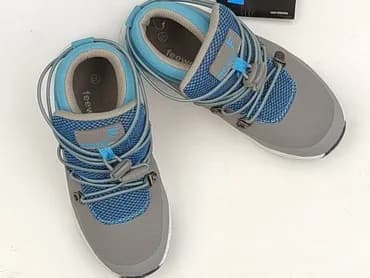 Buty sportowe 33, Nowy