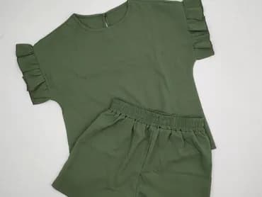 Класичний костюм жіночий, розмір M