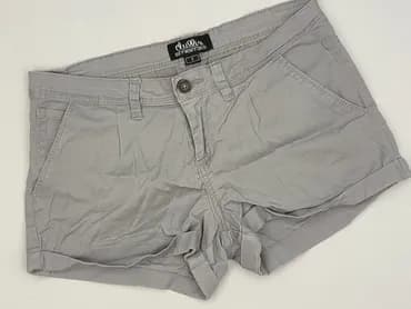 Chillin, Shorts for women, size S