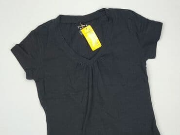 44 t shirts: Футболка жіноча, розмір M на lalafo.pl — 1 44 t shirts: Футболка жіноча, розмір M — 1
