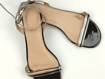 sandały crocs 31 32: Sandals Reserved, 37, Used at lalafo.pl — 1 sandały crocs 31 32: Sandals Reserved, 37, Used — 1