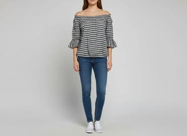 bluzka z marszczeniem po bokach: Cartoon, Жіноча блуза, розмір L на lalafo.pl — 1 bluzka z marszczeniem po bokach: Cartoon, Жіноча блуза, розмір L — 1