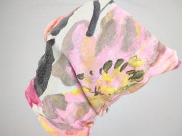 bluzki basic z dekoltem v: Women`s T-shirt, 4XL at lalafo.pl — 4 bluzki basic z dekoltem v: Women`s T-shirt, 4XL — 4