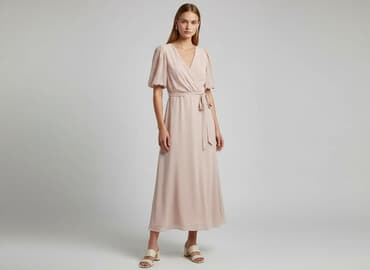 zwiewne sukienki z szyfonu na wesele: Сукня жіноча, розмір S на lalafo.pl — 1 zwiewne sukienki z szyfonu na wesele: Сукня жіноча, розмір S — 1