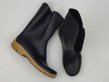 Kalosze męskie czarne z brązową podeszwą - Materiał: wodoodporne at lalafo.pl Kalosze męskie czarne z brązową podeszwą - Materiał: wodoodporne