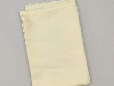 Obrus 150 x 115, kolor - Beżowy, stan - Idealny w lalafo.pl Obrus 150 x 115, kolor - Beżowy, stan - Idealny