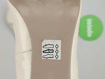 Лофери та туфлі жіночі, 38 на lalafo.pl — 4 Лофери та туфлі жіночі, 38 — 4