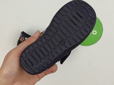 sinsay buty dziecięce zimowe: Капці 25, Б/в на lalafo.pl — 5 sinsay buty dziecięce zimowe: Капці 25, Б/в — 5
