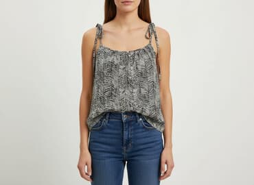 Reserved, Women`s top, size M at lalafo.pl Reserved, Women`s top, size M