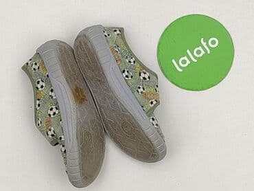 buty do gry w piłkę nożną dla dzieci: Капці 28, Б/в на lalafo.pl — 3 buty do gry w piłkę nożną dla dzieci: Капці 28, Б/в — 3