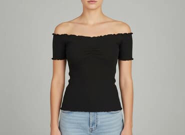 FBsister, Жіноча блуза, розмір 2XS на lalafo.pl FBsister, Жіноча блуза, розмір 2XS