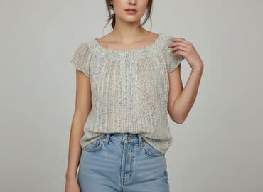 bluzki ze spódnicą: Жіноча блуза, розмір S на lalafo.pl — 1 bluzki ze spódnicą: Жіноча блуза, розмір S — 1