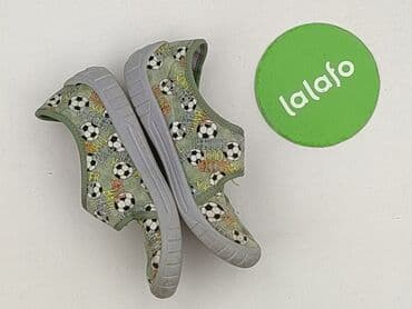 buty do gry w piłkę nożną dla dzieci: Капці 28, Б/в на lalafo.pl — 4 buty do gry w piłkę nożną dla dzieci: Капці 28, Б/в — 4